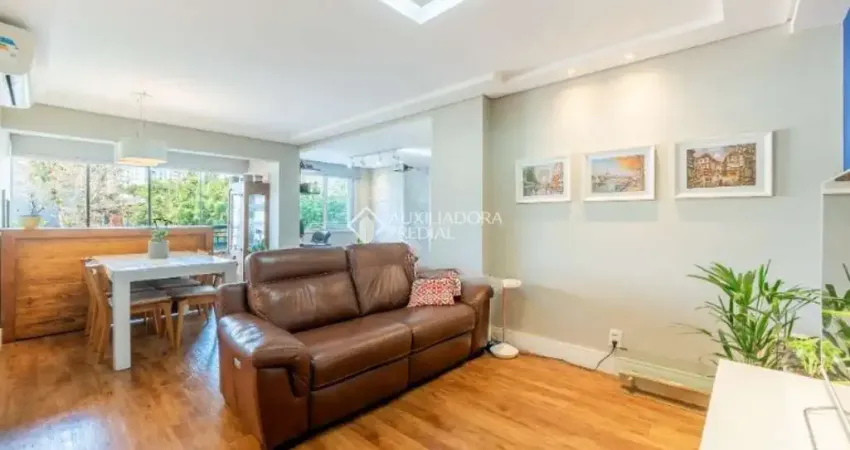 Apartamento com 3 quartos à venda na Rua Jari, 359, Passo da Areia, Porto Alegre