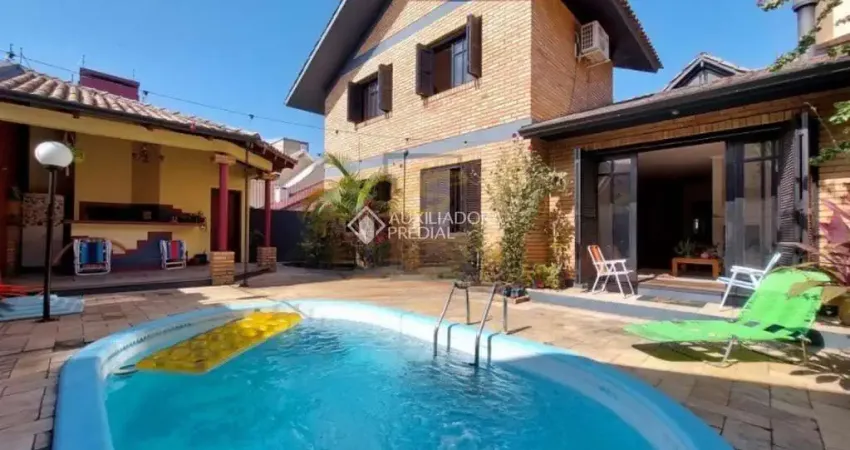 Casa com 3 quartos à venda na Rua Bento Tavares da Silva, 48, Cristo Rei, São Leopoldo