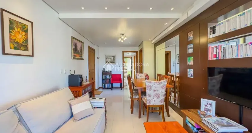 Apartamento com 3 quartos à venda na Rua Faria Santos, 786, Petrópolis, Porto Alegre