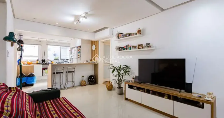 Casa com 3 quartos à venda na Praça Heron Domingues, 35, Jardim Itu Sabará, Porto Alegre