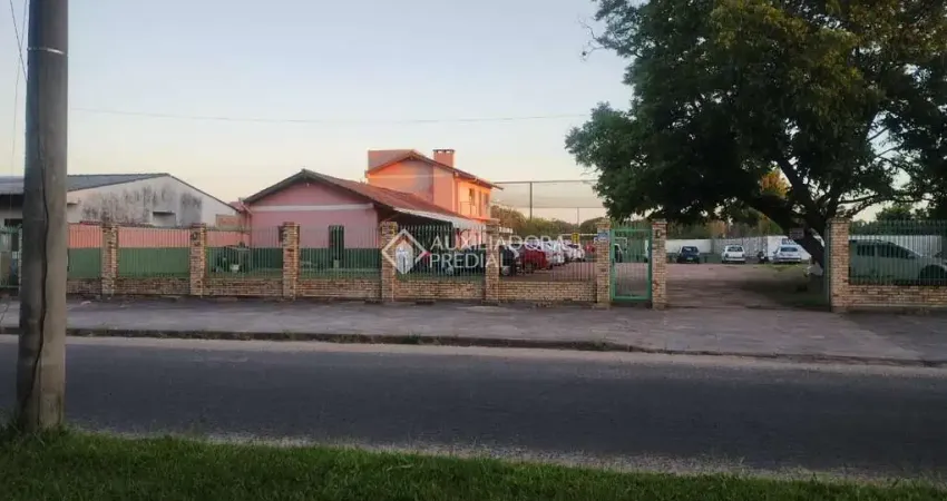 Terreno comercial à venda na Rua das Espatódeas, 420, Ponta Grossa, Porto Alegre