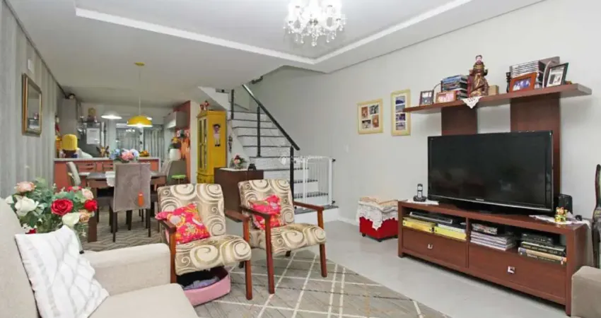 Casa com 3 quartos à venda na Rua Doutor Sady Soares, 129, Guarujá, Porto Alegre