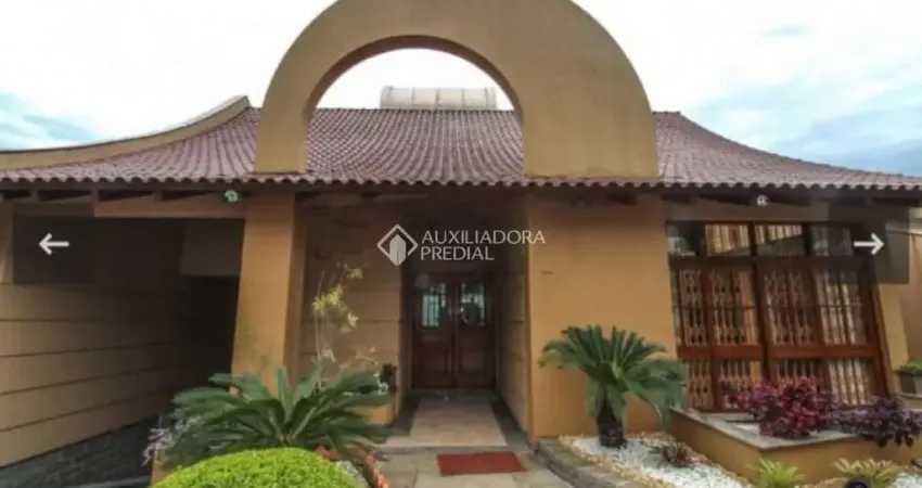 Casa com 3 quartos à venda na Travessa Miguel Pereira, 120, Medianeira, Porto Alegre
