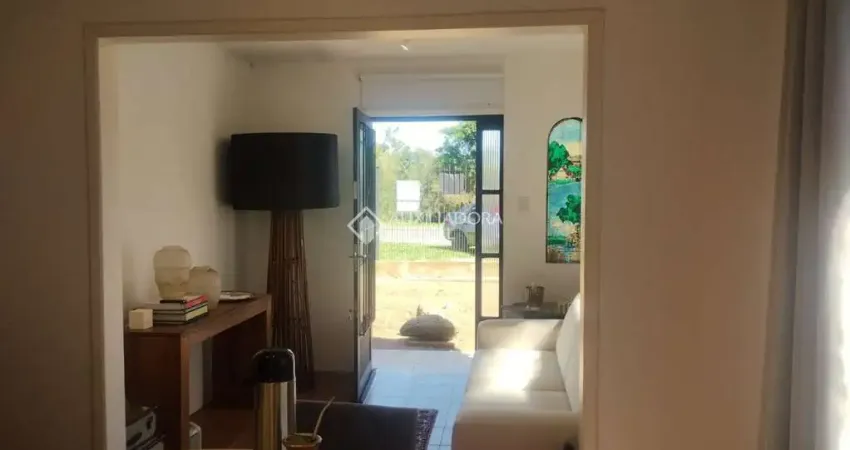 Casa com 2 quartos à venda na Avenida Juca Batista, 10072, Belém Novo, Porto Alegre