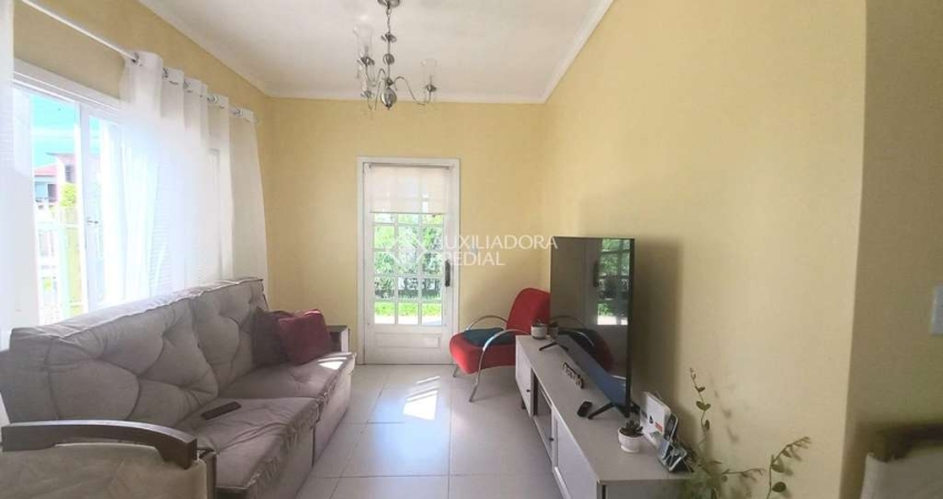 Casa com 2 quartos à venda na Rua Elmo Born, 61, Hípica, Porto Alegre