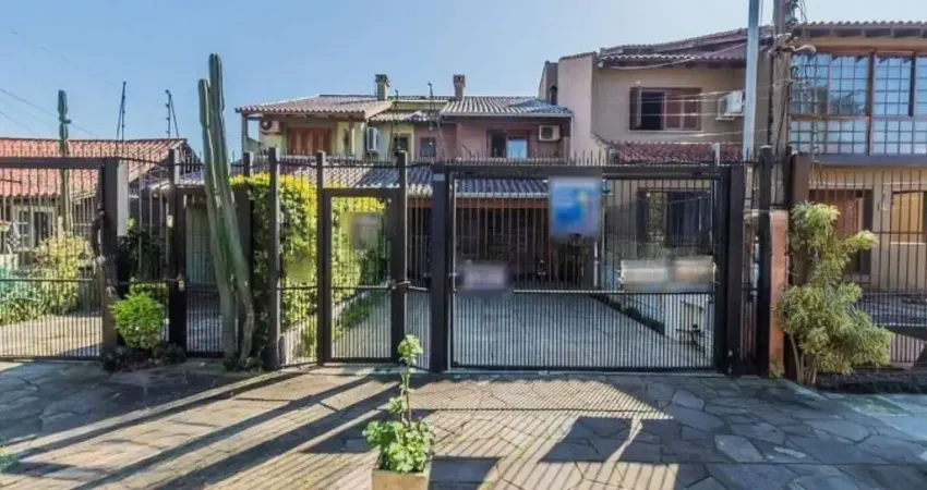 Casa com 3 quartos à venda na Rua Olécio Cavedini, 45, Espírito Santo, Porto Alegre