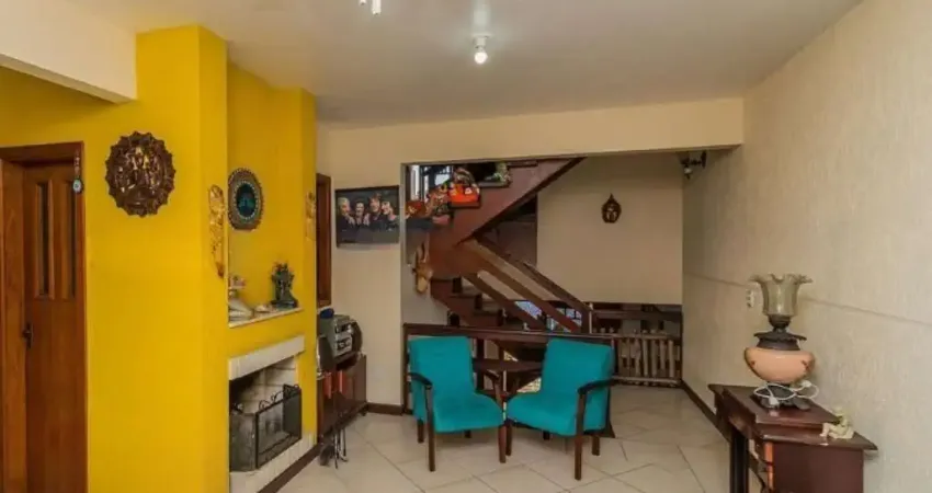 Casa com 3 quartos à venda na Rua Olécio Cavedini, 45, Espírito Santo, Porto Alegre