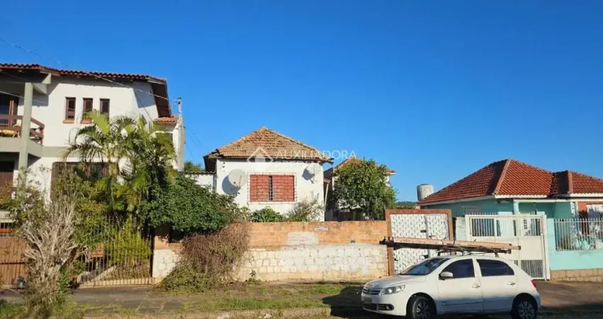 Casa em condomínio fechado com 2 quartos à venda na Rua Saudável, 82, Medianeira, Porto Alegre