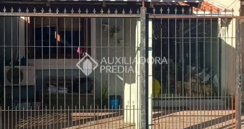 Casa com 3 quartos à venda na Rua Elaine Juchem Selistre, 280, Hípica, Porto Alegre
