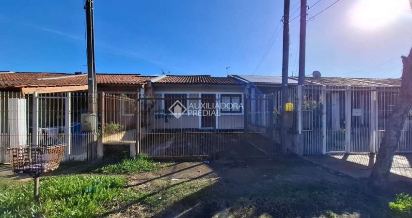 Casa com 2 quartos à venda na Rua Paulo José Rodrigues, 60, Hípica, Porto Alegre