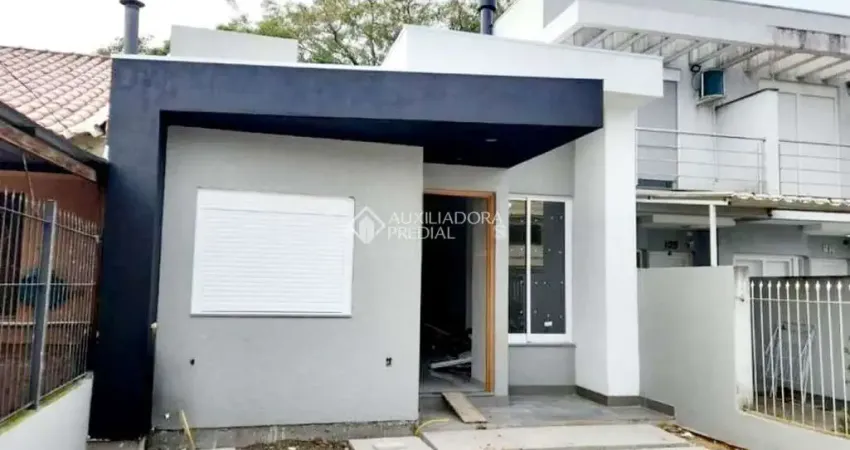 Casa com 3 quartos à venda na Rua Eva Pinto, 113, Hípica, Porto Alegre