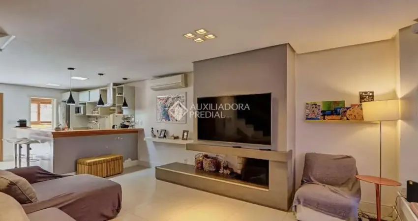 Casa em condomínio fechado com 3 quartos à venda na Estrada João Salomoni, 600, Vila Nova, Porto Alegre