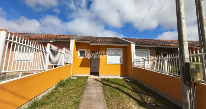 Casa com 2 quartos à venda na Rua Solon Vieira Marques, 392, Restinga, Porto Alegre
