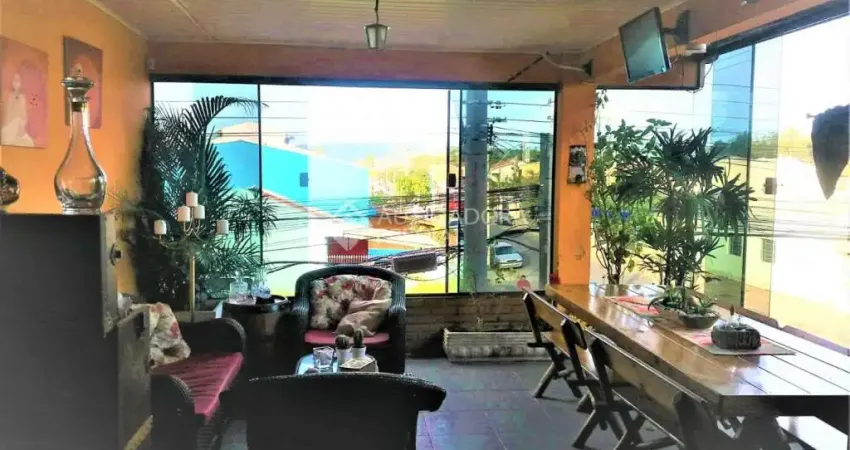 Casa comercial à venda na Rua Elvira Dendena, 334, Hípica, Porto Alegre