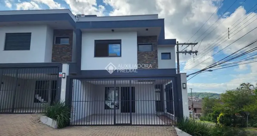 Casa em condomínio fechado com 3 quartos à venda na Rua Índia, 768, Petrópolis, Novo Hamburgo