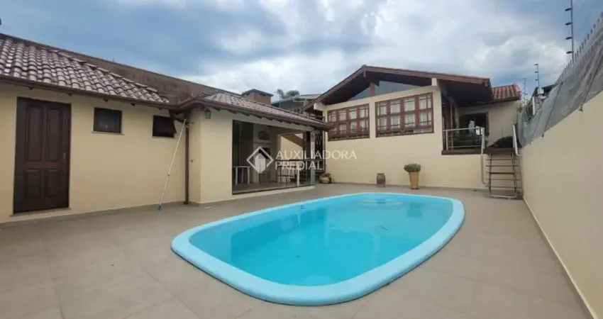 Casa com 3 quartos à venda na Rua Camaquã, 333, Imigrante Norte, Campo Bom