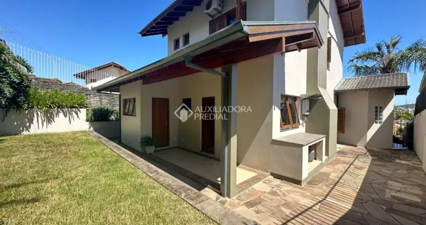 Casa com 3 quartos à venda na Rua Gramado, 359, Ouro Branco, Novo Hamburgo