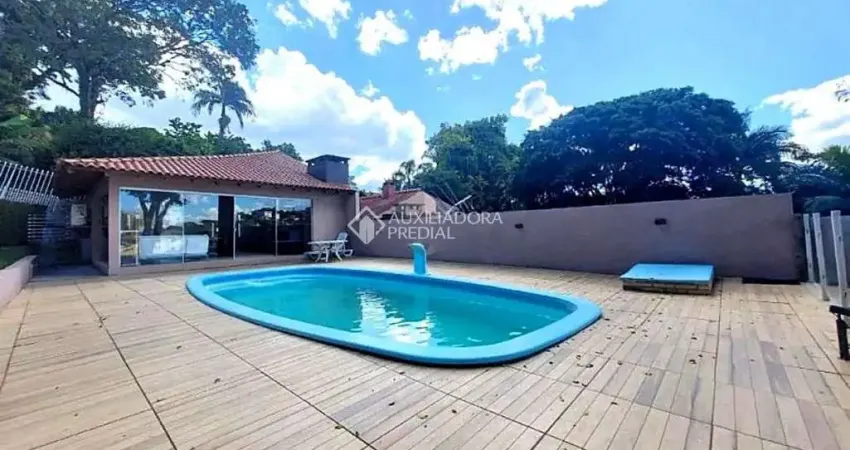 Casa com 3 quartos à venda na Rua Nogueira, 409, Vila Nova, Novo Hamburgo