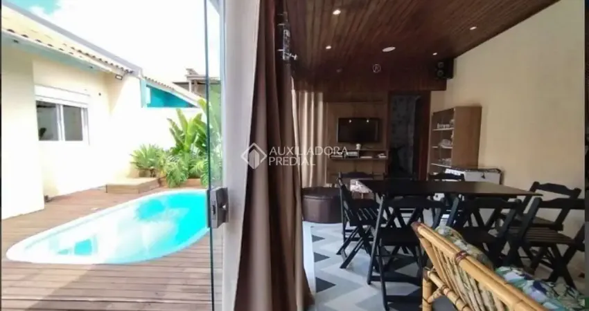 Casa com 2 quartos à venda na Amalie Thon, 56, Canudos, Novo Hamburgo