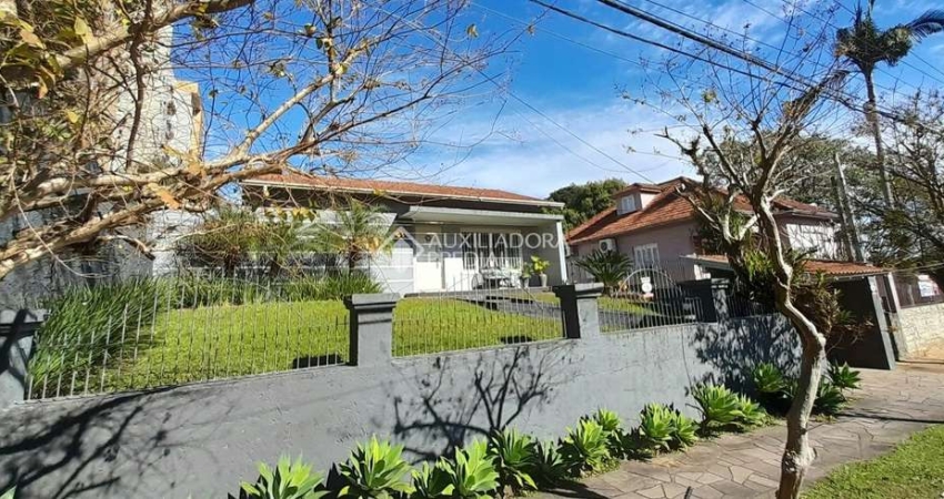 Casa com 3 quartos à venda na Rua Ibirubá, 188, Vila Nova, Novo Hamburgo