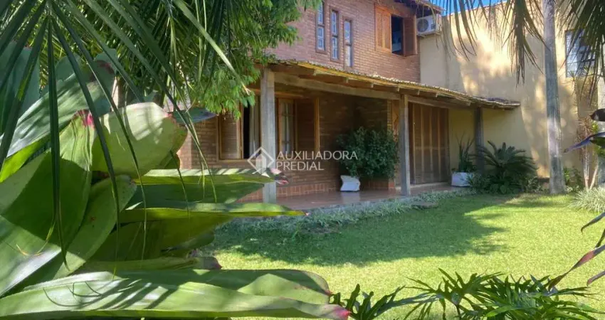 Casa com 3 quartos à venda na Rua Nemes Rodrigues Barbosa, 60, Lomba Grande, Novo Hamburgo