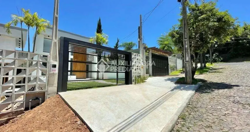 Casa com 3 quartos à venda na Rua Remi Henrique Müller, 35, Centro, Novo Hamburgo
