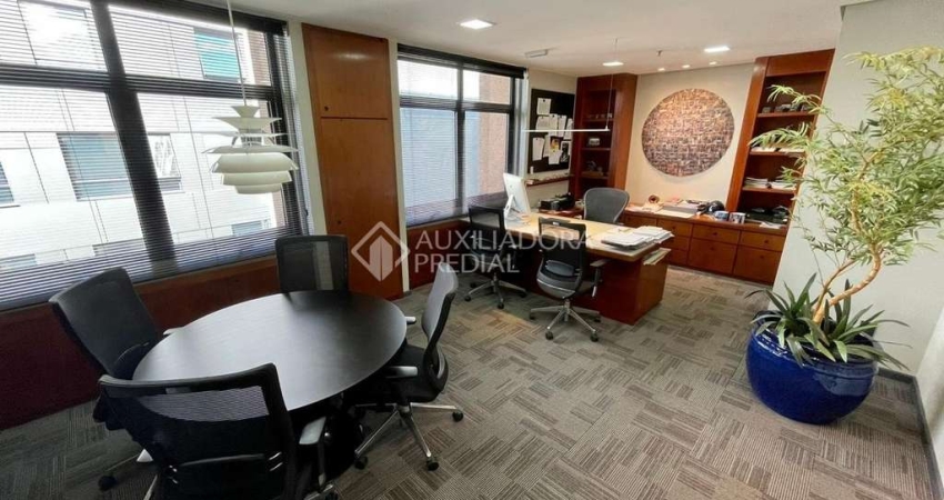Sala comercial à venda na Avenida Cristóvão Colombo, 2937, Floresta, Porto Alegre