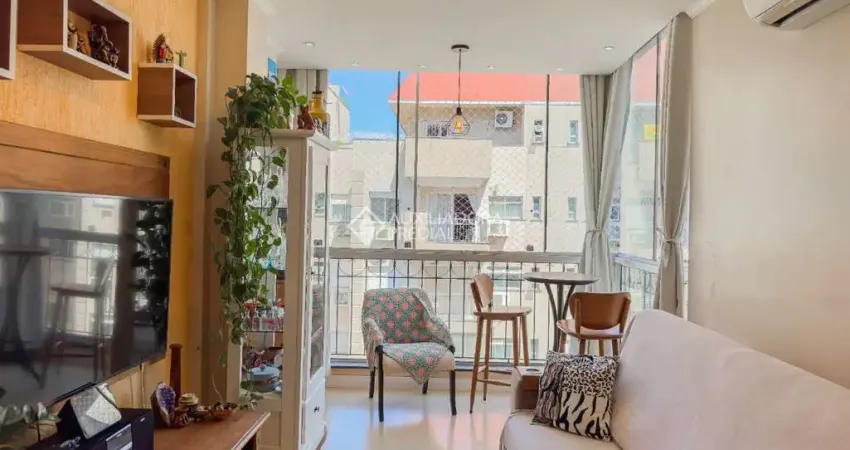Apartamento com 3 quartos à venda na Avenida João XXIII, 495, São Sebastião, Porto Alegre