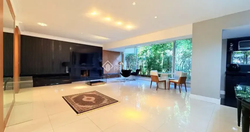 Apartamento com 4 quartos à venda na Avenida Túlio de Rose, 400, Passo da Areia, Porto Alegre