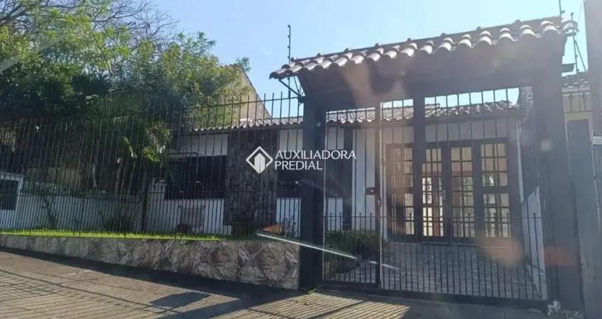 Casa com 3 quartos à venda na Avenida Mário Meneghetti, 304, Morro Santana, Porto Alegre