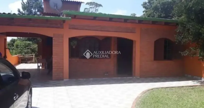 Casa com 3 quartos à venda na Avenida Doutor Sezefredo Azambuja Vieira, 5324, Olaria, Canoas