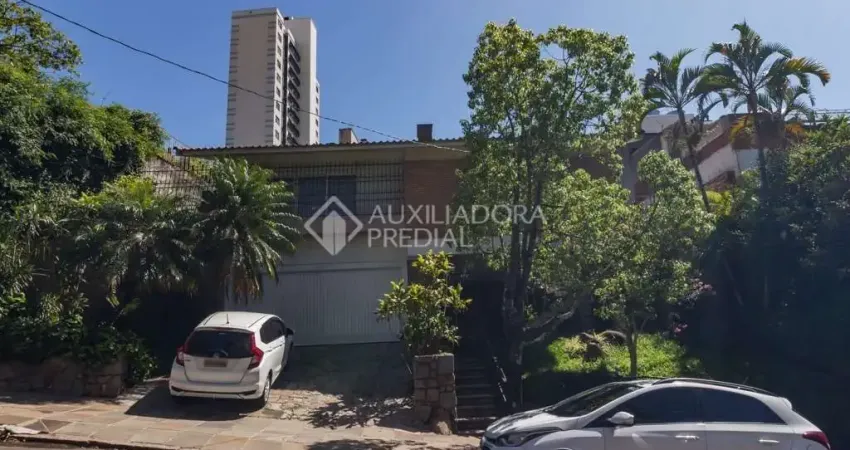 Casa em condomínio fechado com 3 quartos à venda na Travessa Fonte da Saúde, 52, Rio Branco, Porto Alegre