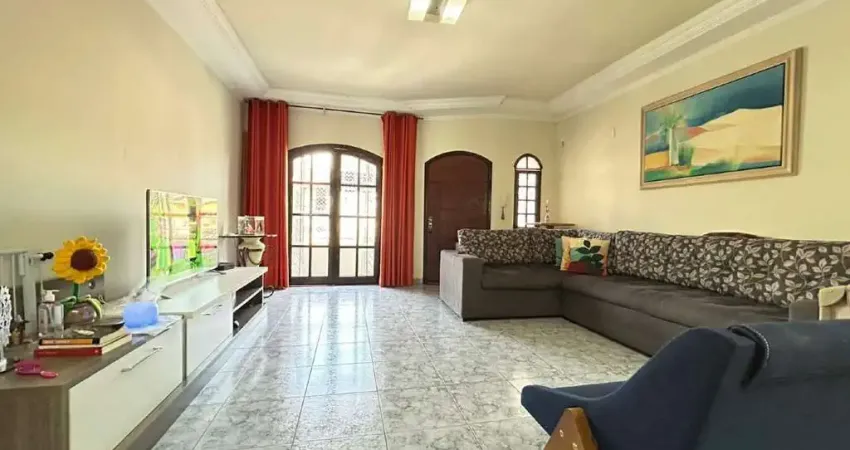 Sobrado 4 dormitórios sendo 1 suíte – R$ 850.000,00