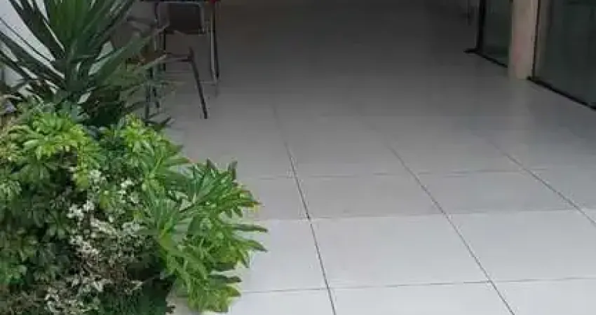 Sobrado à à venda 3 quartos quartos em Santo André - 827.000,00