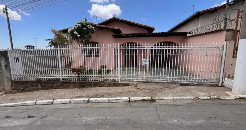Casa com 3 quartos à venda na Rua Pará, 475, Celvia, Vespasiano