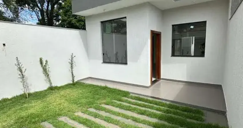 Casa com 3 quartos à venda na Rua Paraíba, 306, Celvia, Vespasiano