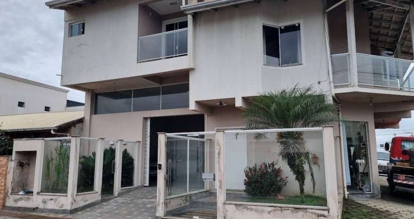 Casa - Mobiliada - 400 m² - 1 Suíte Master + 1 Suíte + 1 Qt  - Salão de Festas - São João - Itajai/SC