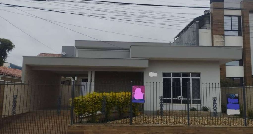 Excelentes Casas - 280 m² - 1 Suíte + 3 Qt  - São Judas - Itajai/SC