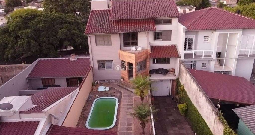 Casa com 3 quartos à venda na Rua Gregório da Fonseca, 167, Nonoai, Porto Alegre
