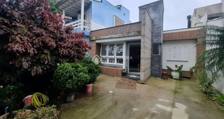Casa com 3 quartos à venda na Rua Balduino Weber, 350, Feitoria, São Leopoldo