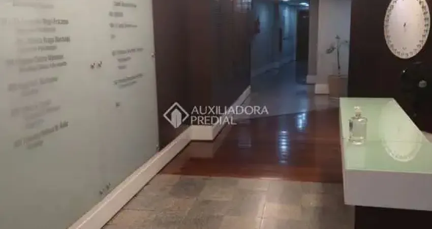 Sala comercial à venda na Avenida Taquara, 564, Petrópolis, Porto Alegre