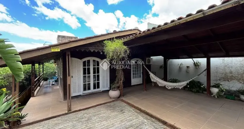 Casa com 3 quartos à venda na Rua Guilherme Einloff Netto, 290, Fazenda São Borja, São Leopoldo
