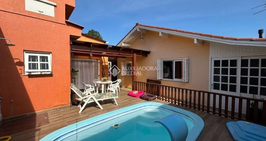 Casa com 3 quartos à venda na Rua Leopoldo Albino Scherer, 295, Scharlau, São Leopoldo