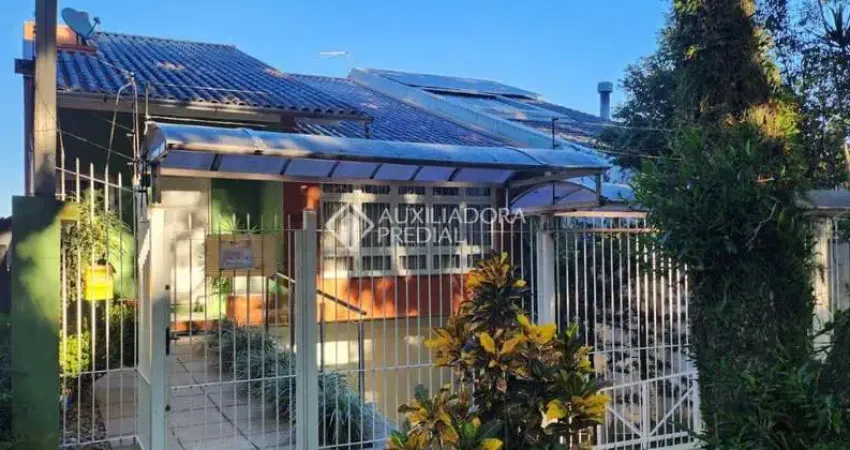 Casa com 3 quartos à venda na Rua América, 485, Morro do Espelho, São Leopoldo