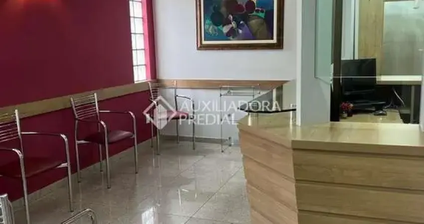 Sala comercial à venda na Rua Felipe Camarão, 690, Rio Branco, Porto Alegre