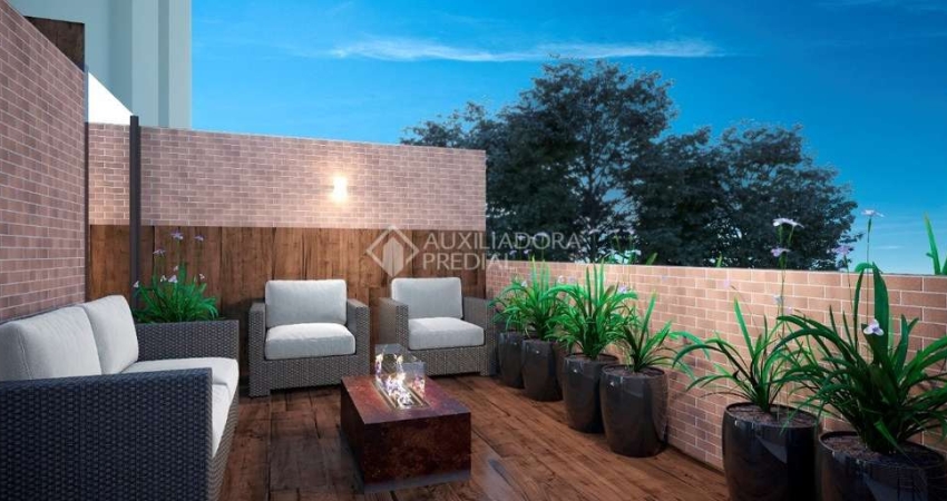 Apartamento com 3 quartos à venda na Rua Roque Calage, 257, Passo da Areia, Porto Alegre