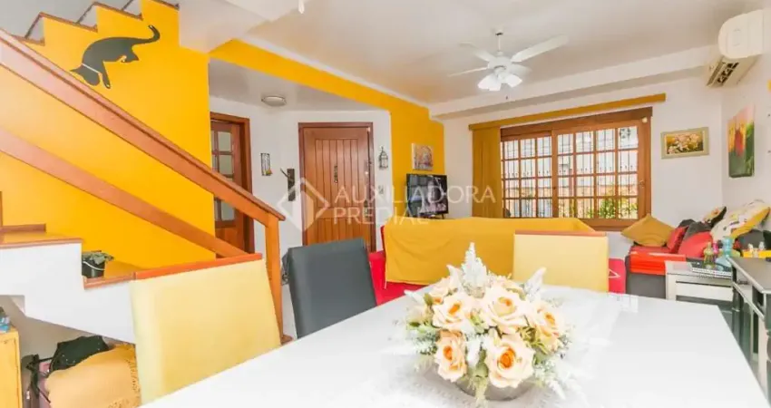 Casa com 3 quartos à venda na Rua Luiz Delfino, 39, Espírito Santo, Porto Alegre