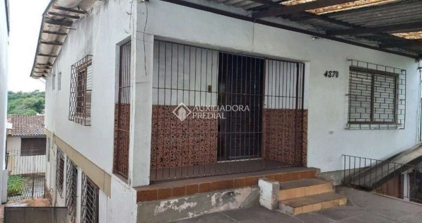 Casa com 3 quartos à venda na Avenida da Cavalhada, 4370, Cavalhada, Porto Alegre