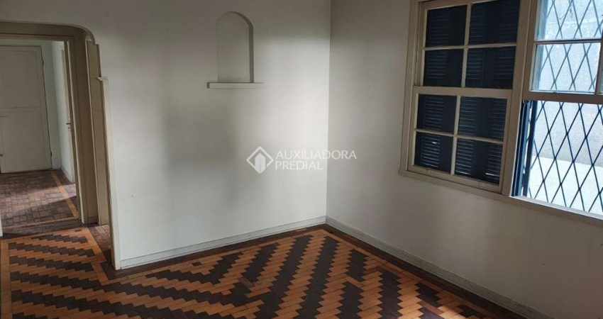 Casa com 2 quartos à venda na Rua General Gomes Carneiro, 917, Medianeira, Porto Alegre
