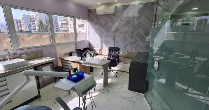 Sala comercial à venda na Rua Vinte e Quatro de Outubro, 838, Moinhos de Vento, Porto Alegre
